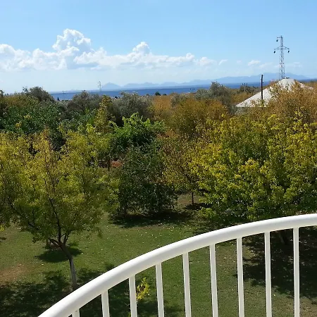 Villa White